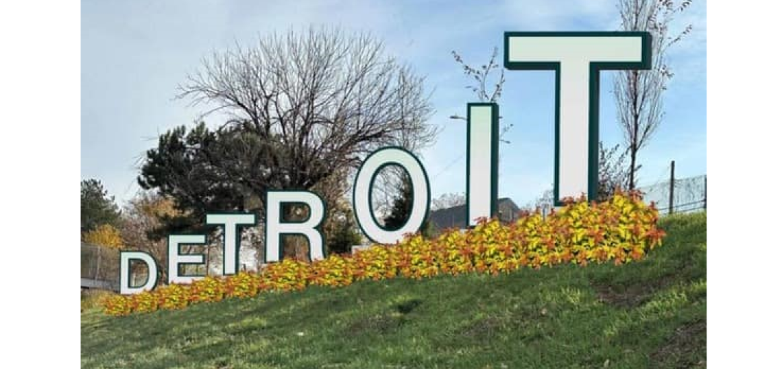 new detroit sign on i94